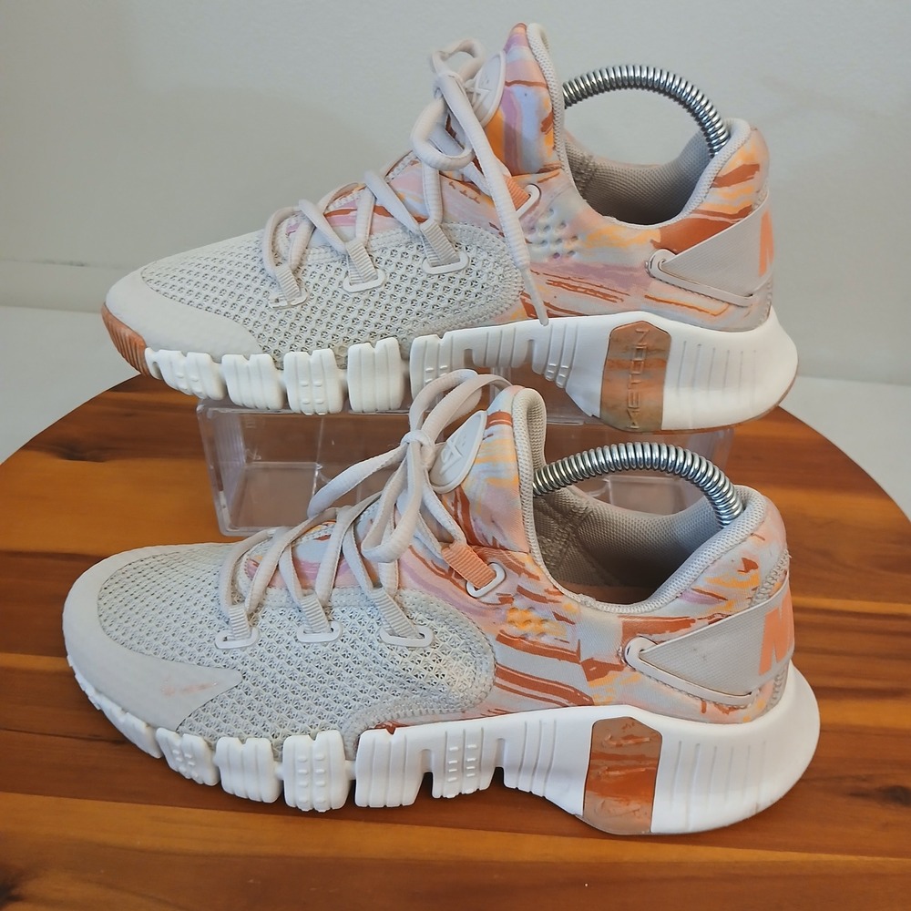 Nike Free Metcon 4 Women 8.5 Desert Sand  Running Shoes Sneakers DJ3075-064